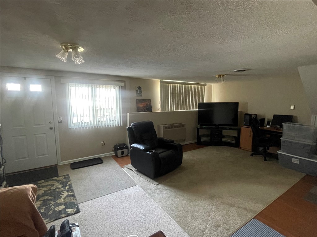 33 Kent Street Cumberland, RI 02864 - Photo 11 of 38