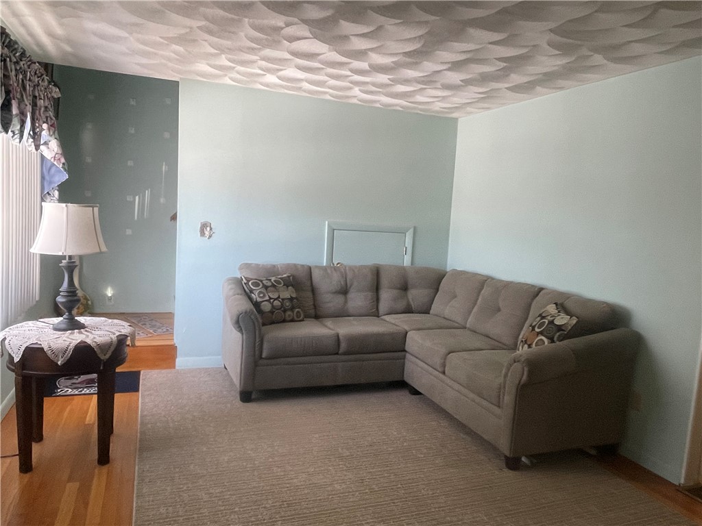 33 Kent Street Cumberland, RI 02864 - Photo 5 of 38