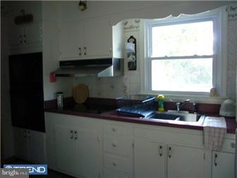 449 Weidman Avenue Sinking Spring, PA 19608 - Photo 5 of 9 Gallery Image 5