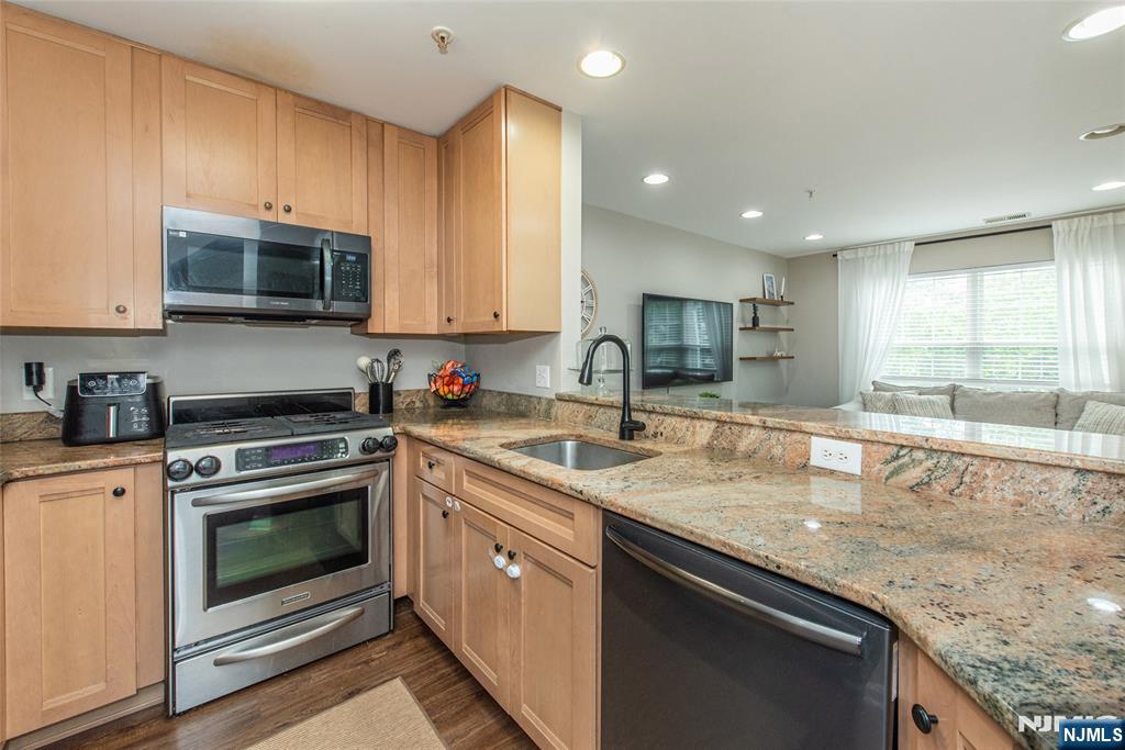 92 Carter Road Wanaque, NJ 07420 - Photo 13 of 21