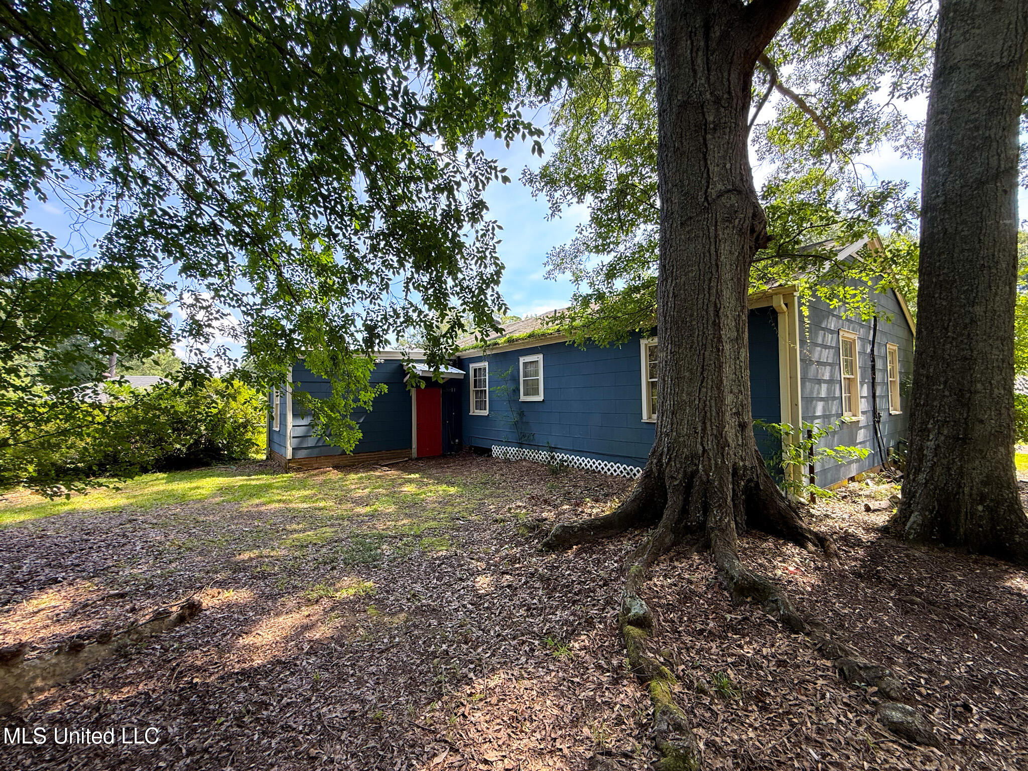 511 Lakeview Avenue McComb, MS 39648 - Photo 7 of 23 IMG_3527