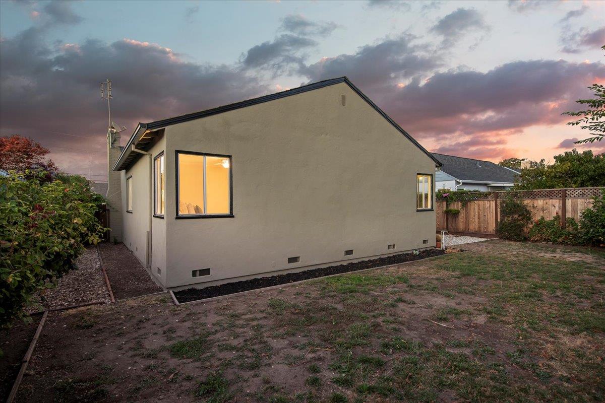 1100 Irwin Street Belmont, CA 94002 - Photo 34 of 53 a backyard of a house with lots of green space