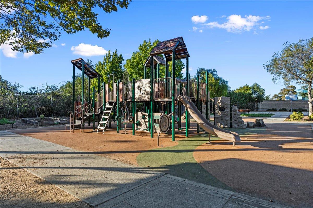 1100 Irwin Street Belmont, CA 94002 - Photo 47 of 53 a view of a basketball court