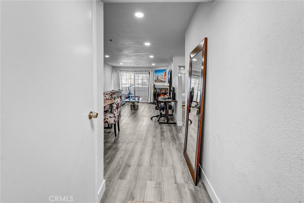 6545 Reseda Boulevard, Unit 6 Reseda, CA 91335 - Photo 21 of 32