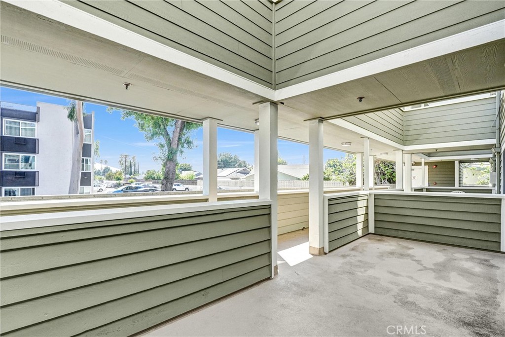 6545 Reseda Boulevard, Unit 6 Reseda, CA 91335 - Photo 28 of 32 a view of window and an empty room