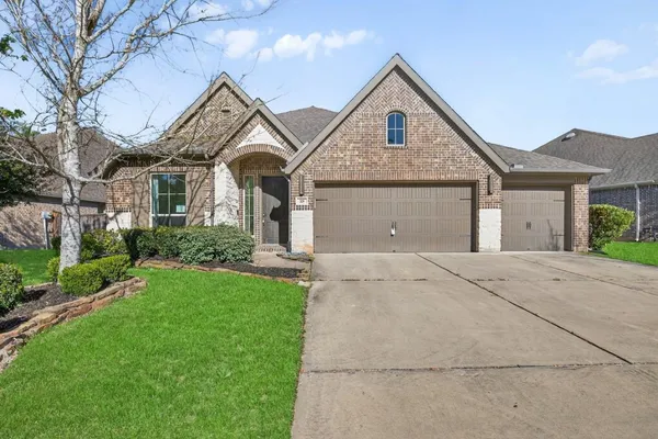 $479,900 | 328 Red Petal Court, Conroe, TX 77304