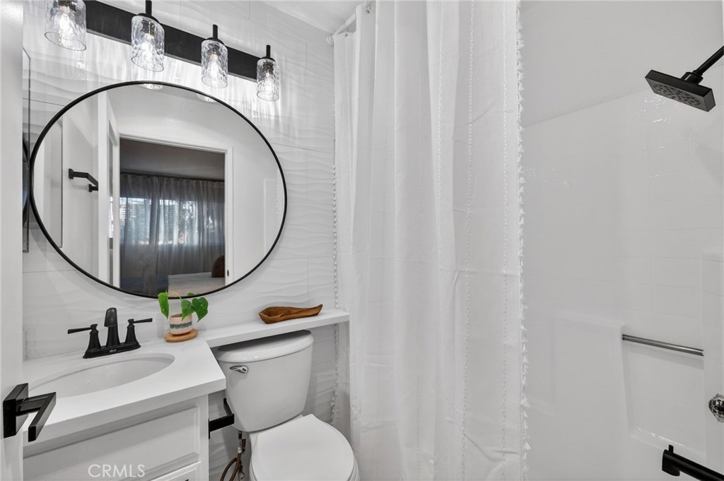 2500 Abbot Kinney Boulevard, Unit 9 Venice, CA 90291 - Photo 14 of 36