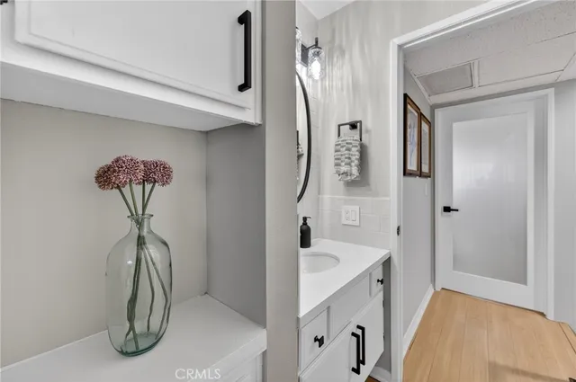 $1,050,000 | 2500 Abbot Kinney Boulevard, Unit 9, Venice, CA 90291