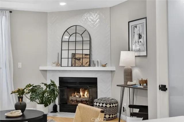 $1,050,000 | 2500 Abbot Kinney Boulevard, Unit 9, Venice, CA 90291