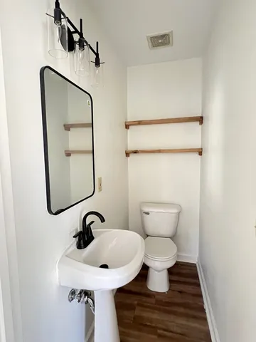 $4,000 | 1808 Ashwood Avenue, Unit B, Nashville, TN 37212