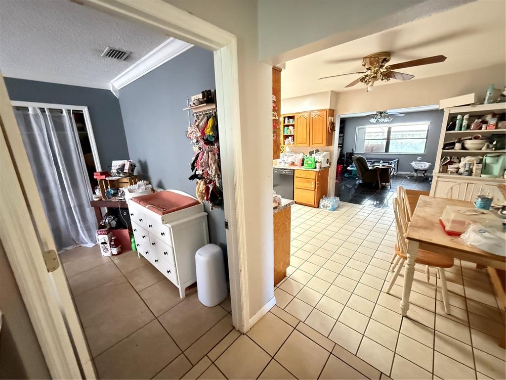 460 West Pierce Street Lake Alfred, FL 33850 - Photo 15 of 41 a view of living room with furniture and equipment