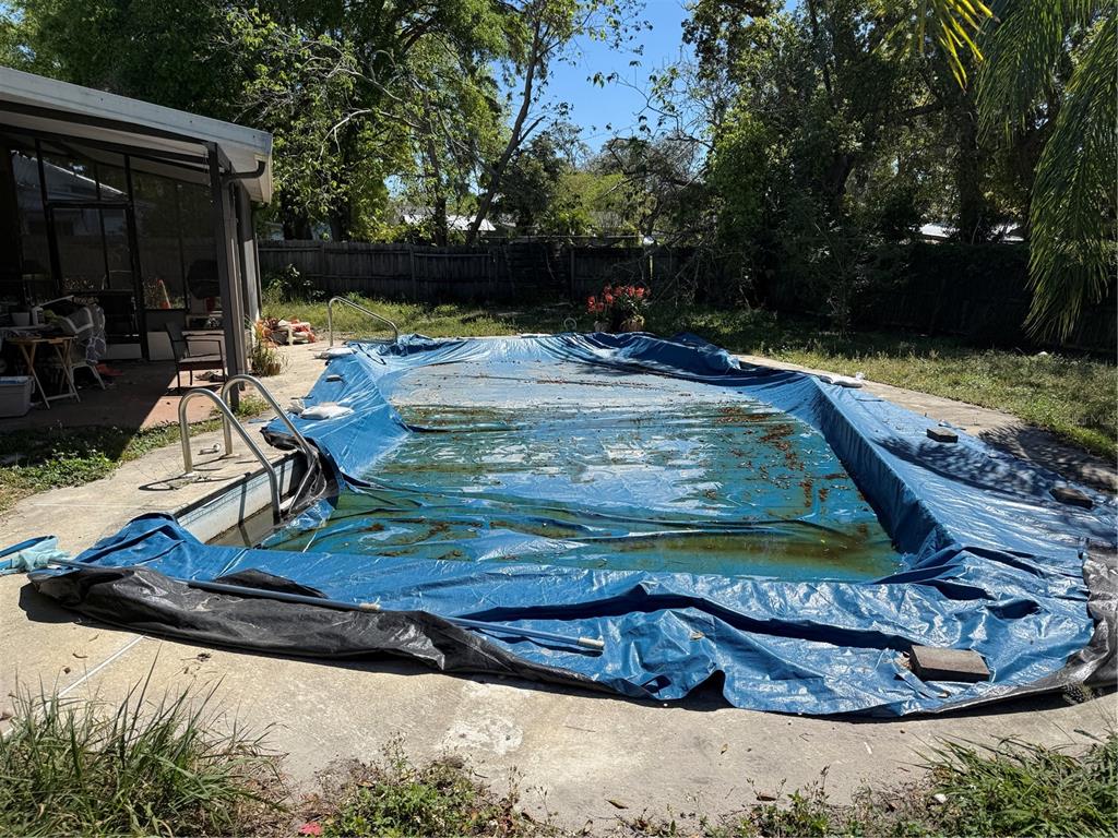 460 West Pierce Street Lake Alfred, FL 33850 - Photo 36 of 41 a view of swimming pool with a yard