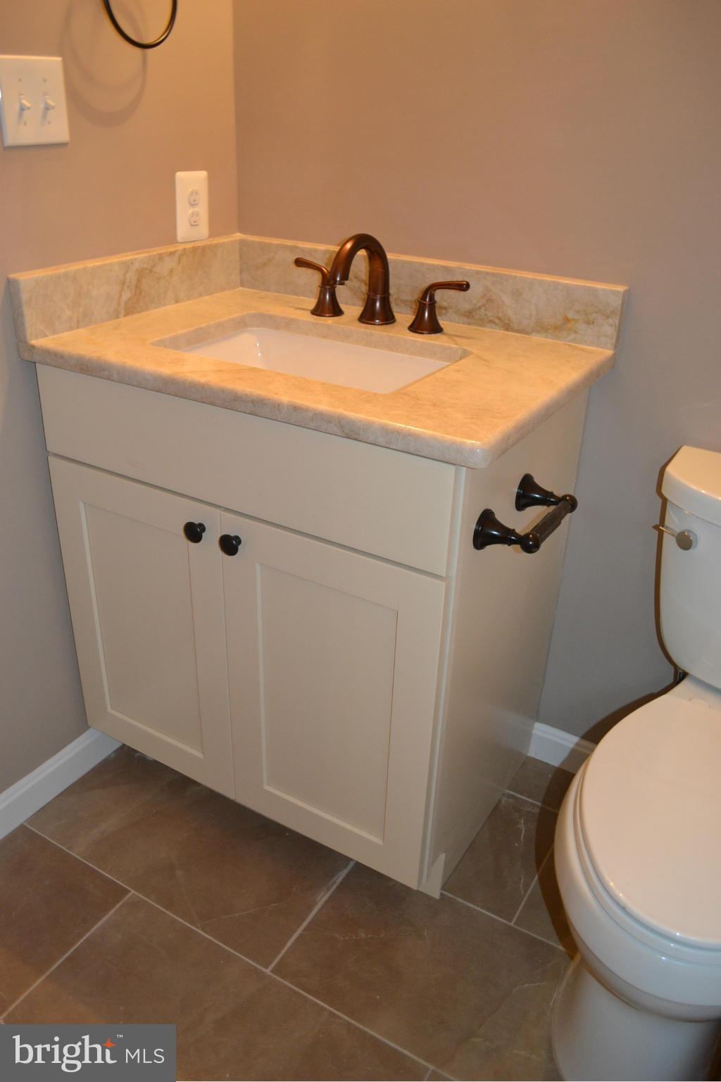 4907 Powell Road Fairfax, VA 22032 - Photo 12 of 30 Bath