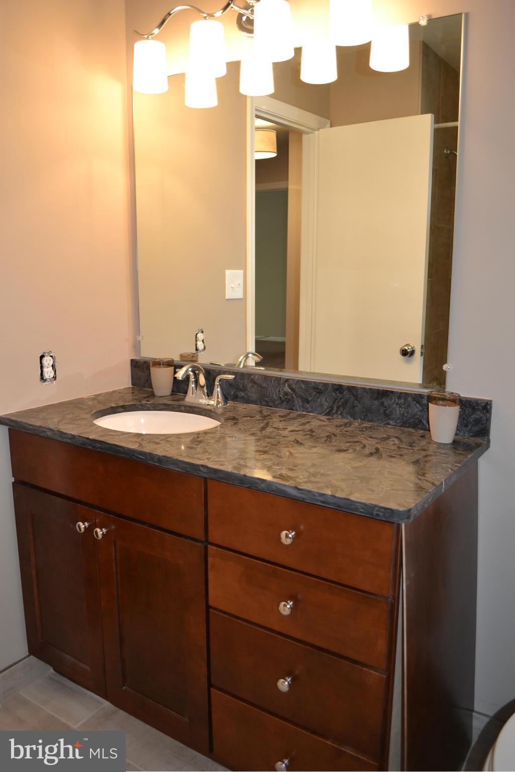 4907 Powell Road Fairfax, VA 22032 - Photo 24 of 30 Bath