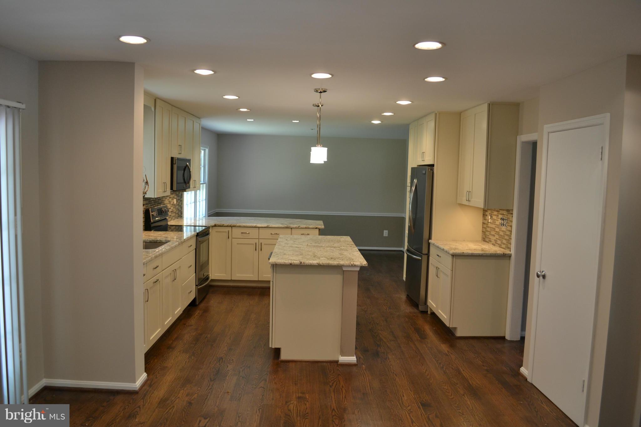 4907 Powell Road Fairfax, VA 22032 - Photo 4 of 30 Kitchen