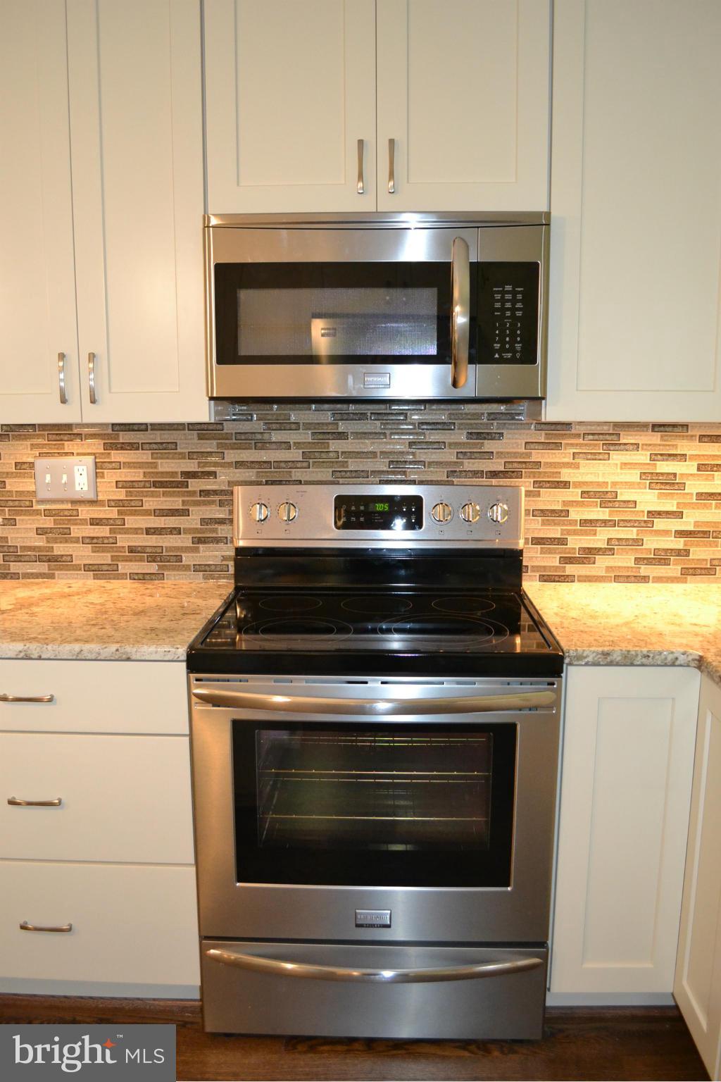 4907 Powell Road Fairfax, VA 22032 - Photo 5 of 30 Kitchen
