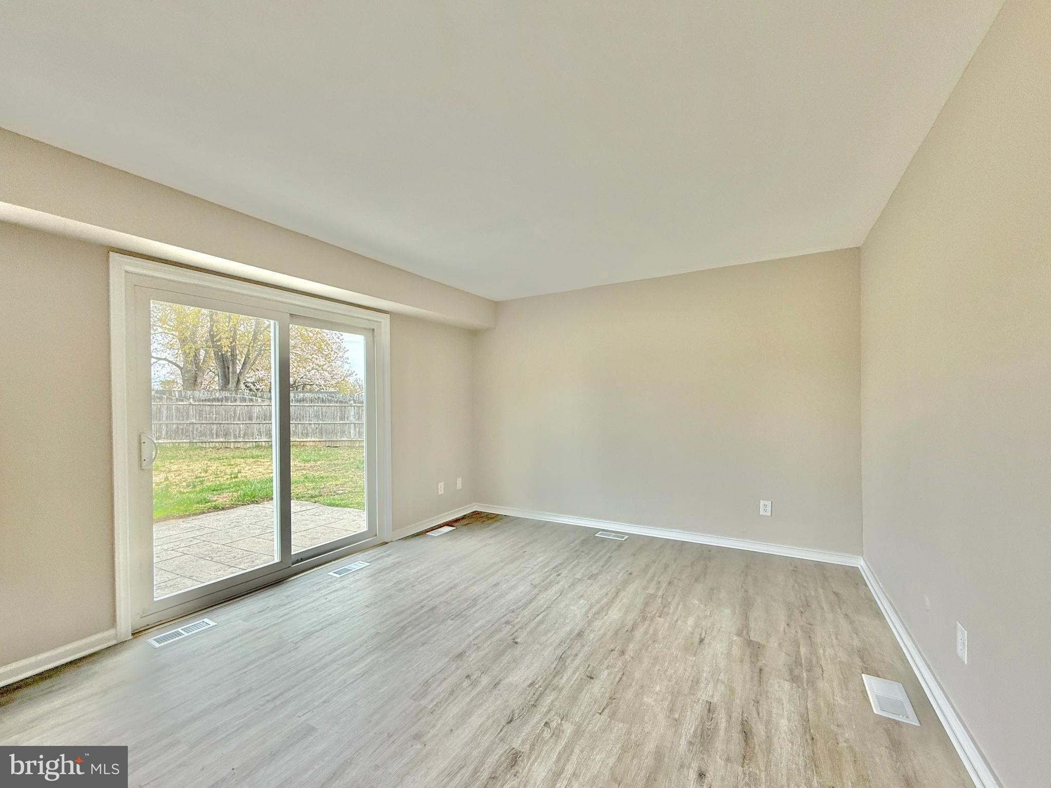 23 Pershing Lane Sicklerville, NJ 08081 - Photo 13 of 32