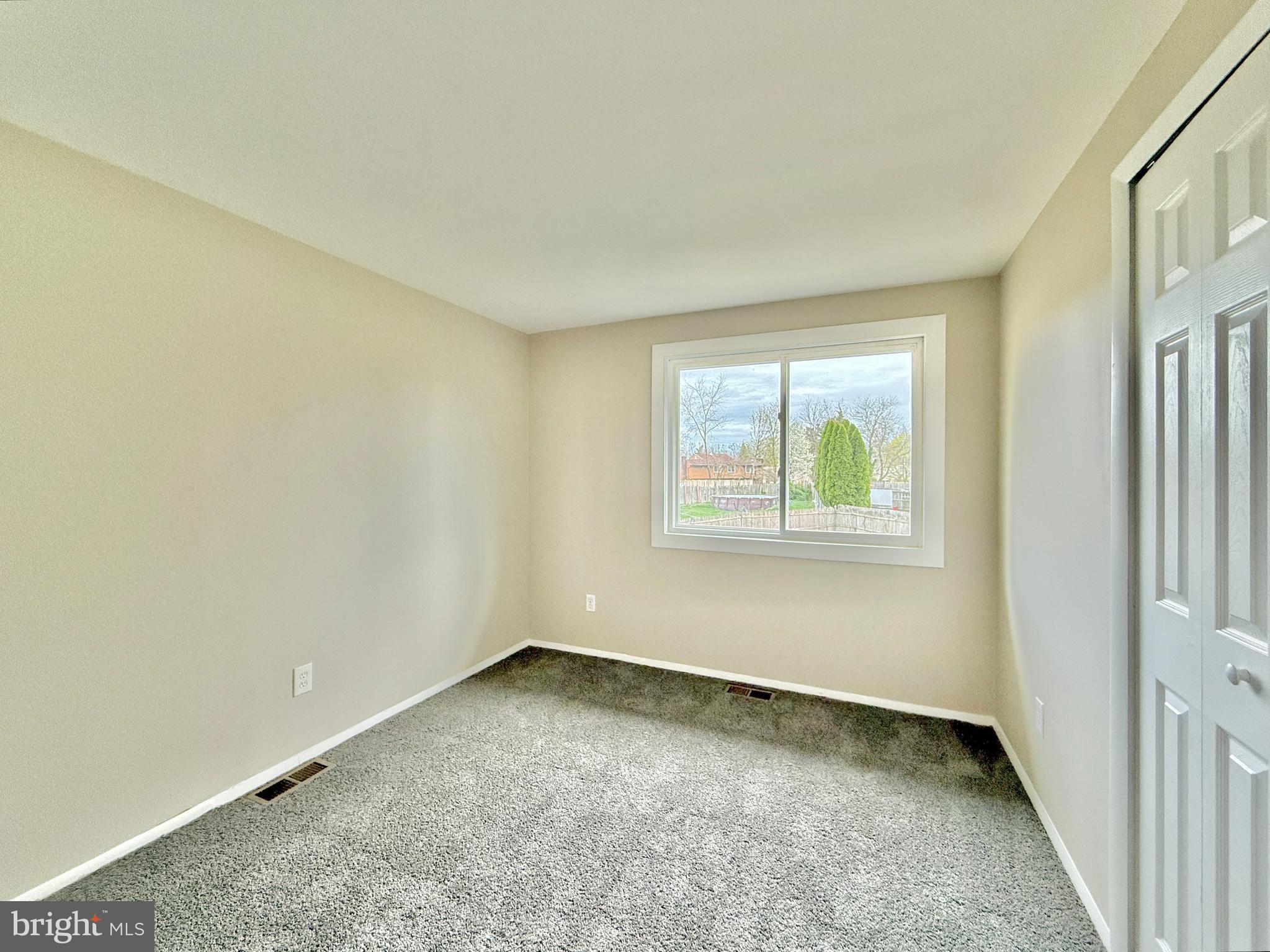 23 Pershing Lane Sicklerville, NJ 08081 - Photo 19 of 32