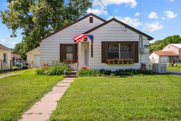 $110,000 | 129 3rd Street, Carbon Cliff, IL 61239