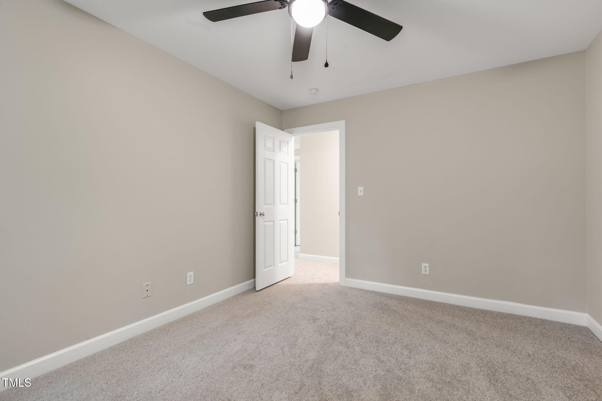 4212 Omni Place Raleigh, NC 27613 - Photo 23 of 41 Upstairs bedroom