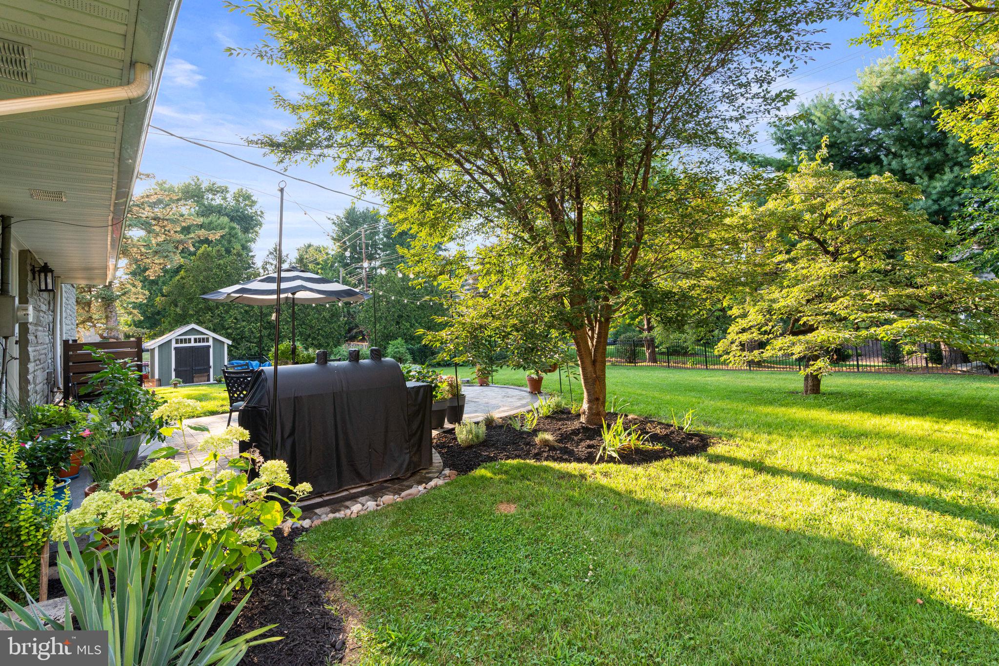 205 East Glenn Road Hershey, PA 17033 - Photo 39 of 52 a garden view with a seating space