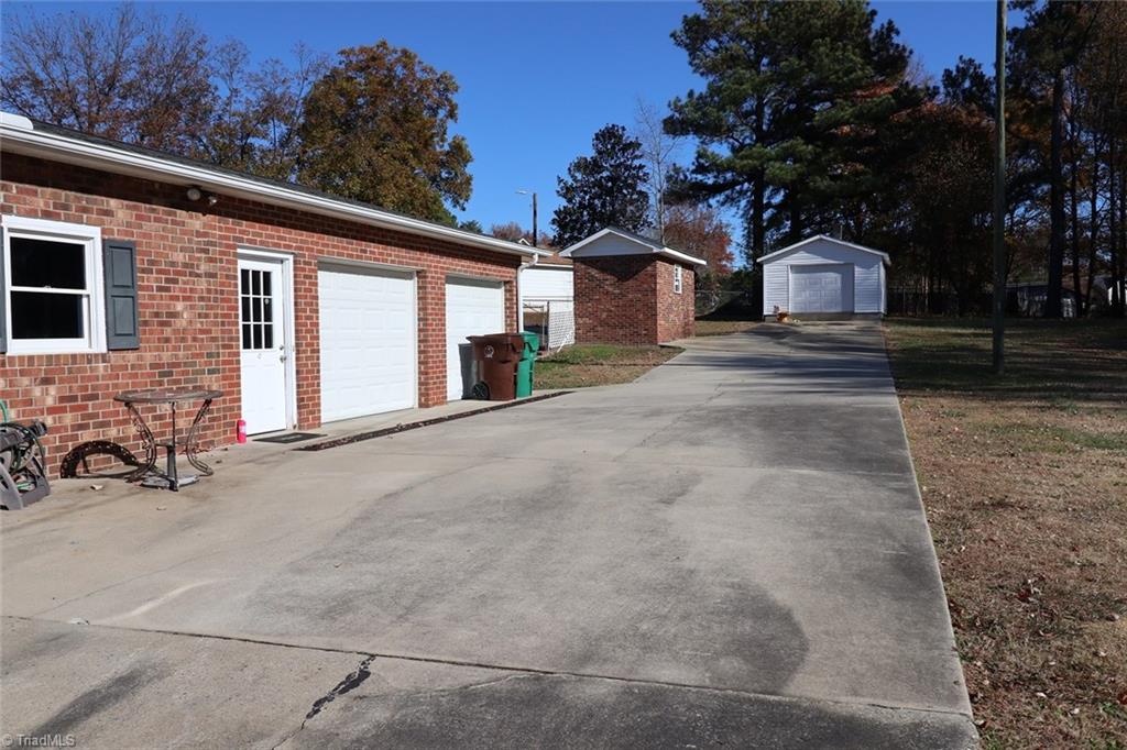 4336 Meadowbrook View Road Thomasville, NC 27360 - Photo 19 of 25 Gallery Image 19