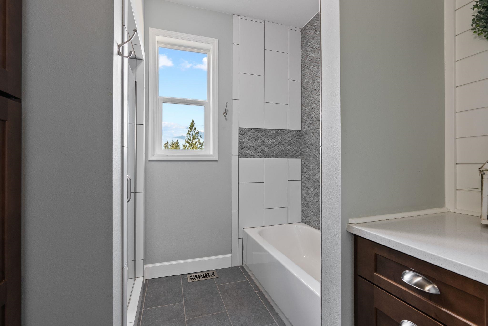 6411 East Owens Road Chattaroy, WA 99003 - Photo 27 of 47 Gallery Image 27