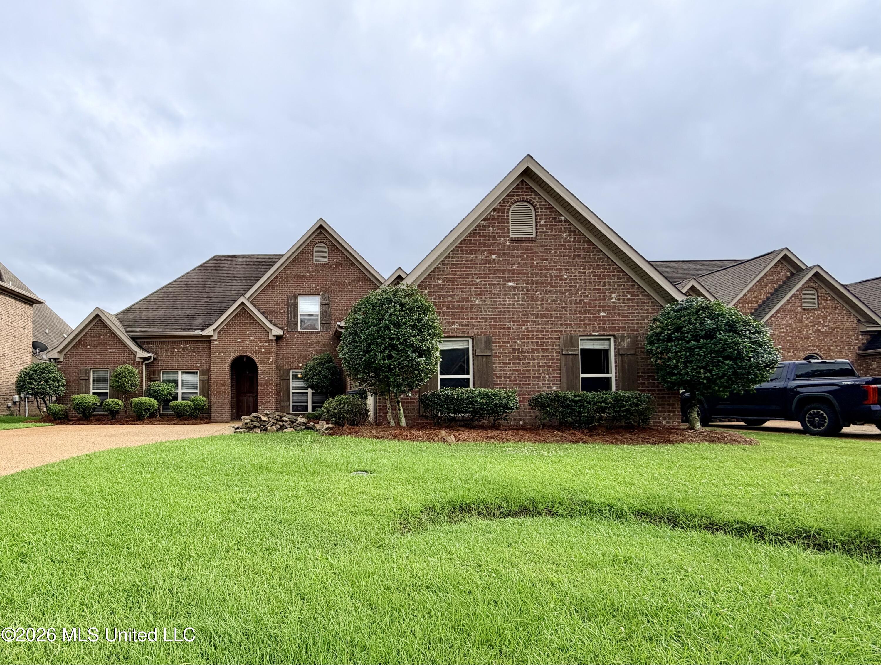 424 Julee Circle Brandon, MS 39042 - Photo 2 of 51 IMG_8648