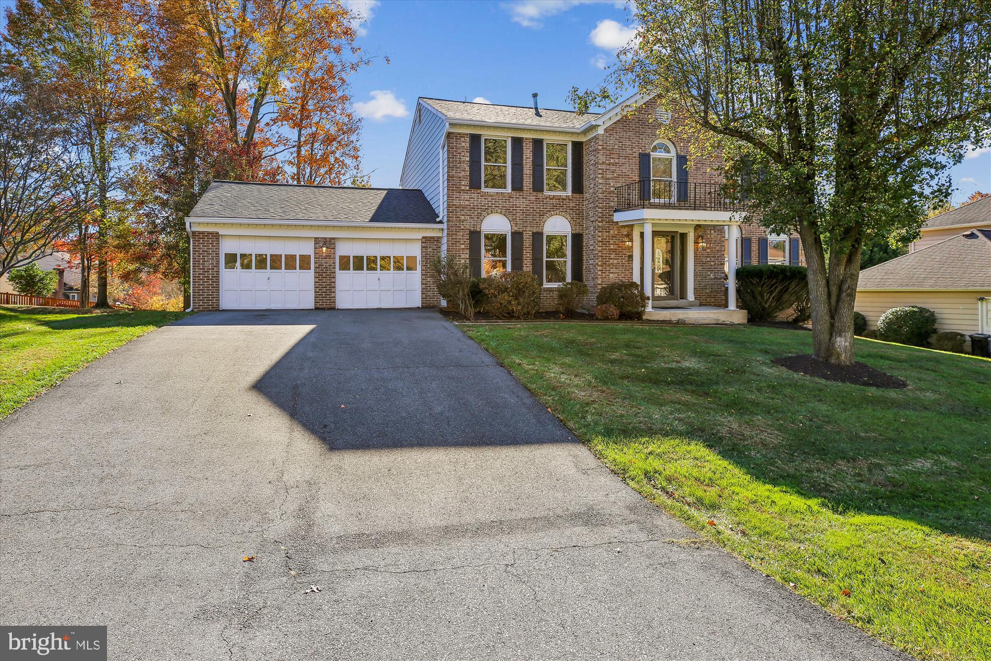 17 Locustwood Court Silver Spring, MD 20905 - Photo 2 of 72 front view of a house with a yard