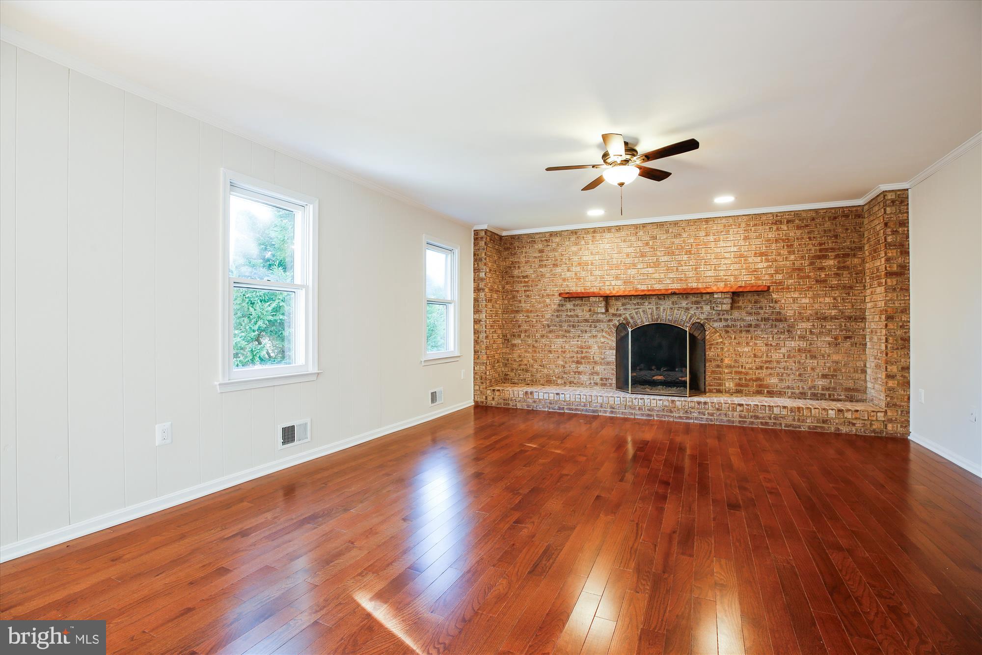 17 Locustwood Court Silver Spring, MD 20905 - Photo 29 of 72 Family Room