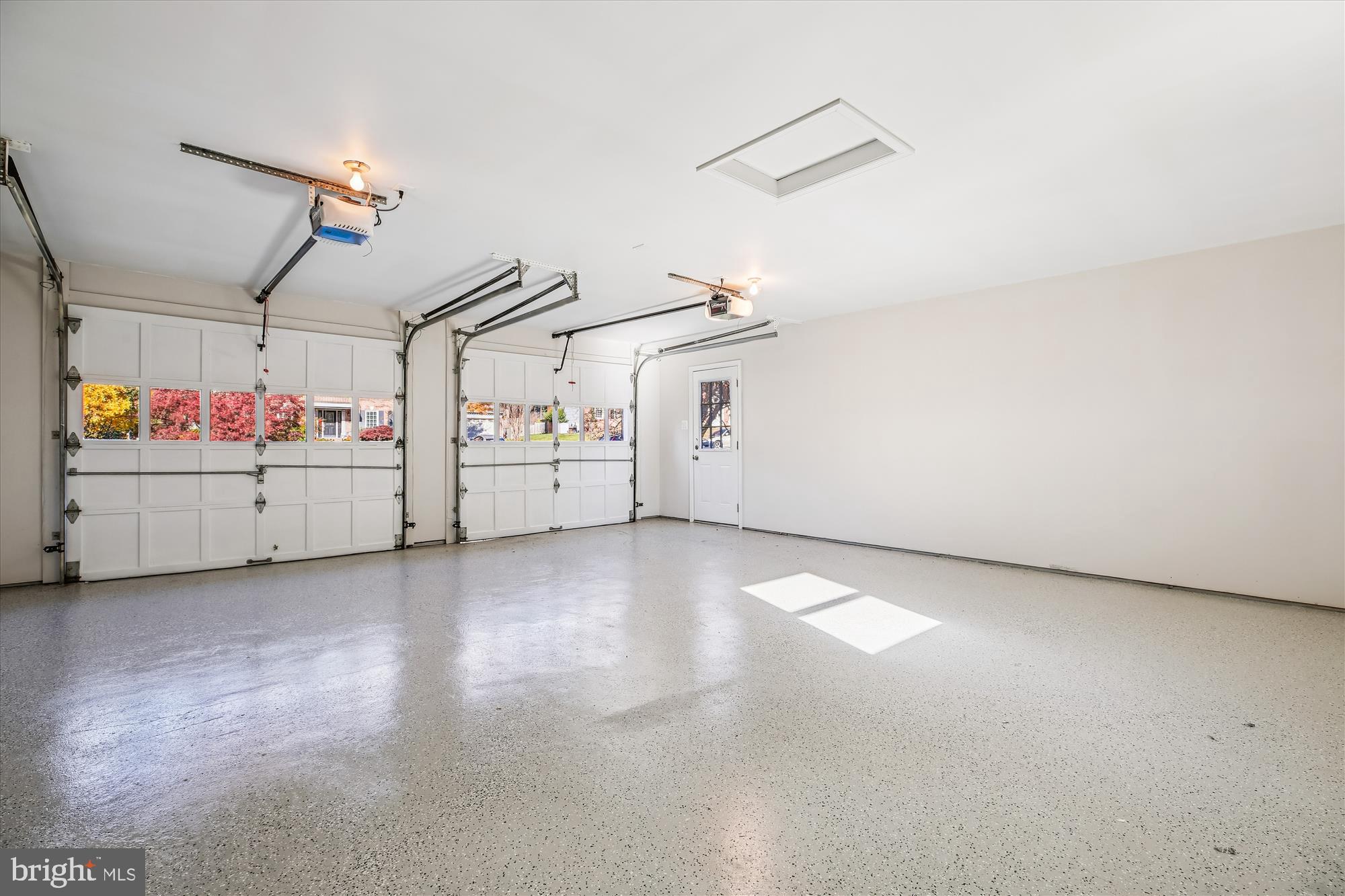 17 Locustwood Court Silver Spring, MD 20905 - Photo 31 of 72 Garage