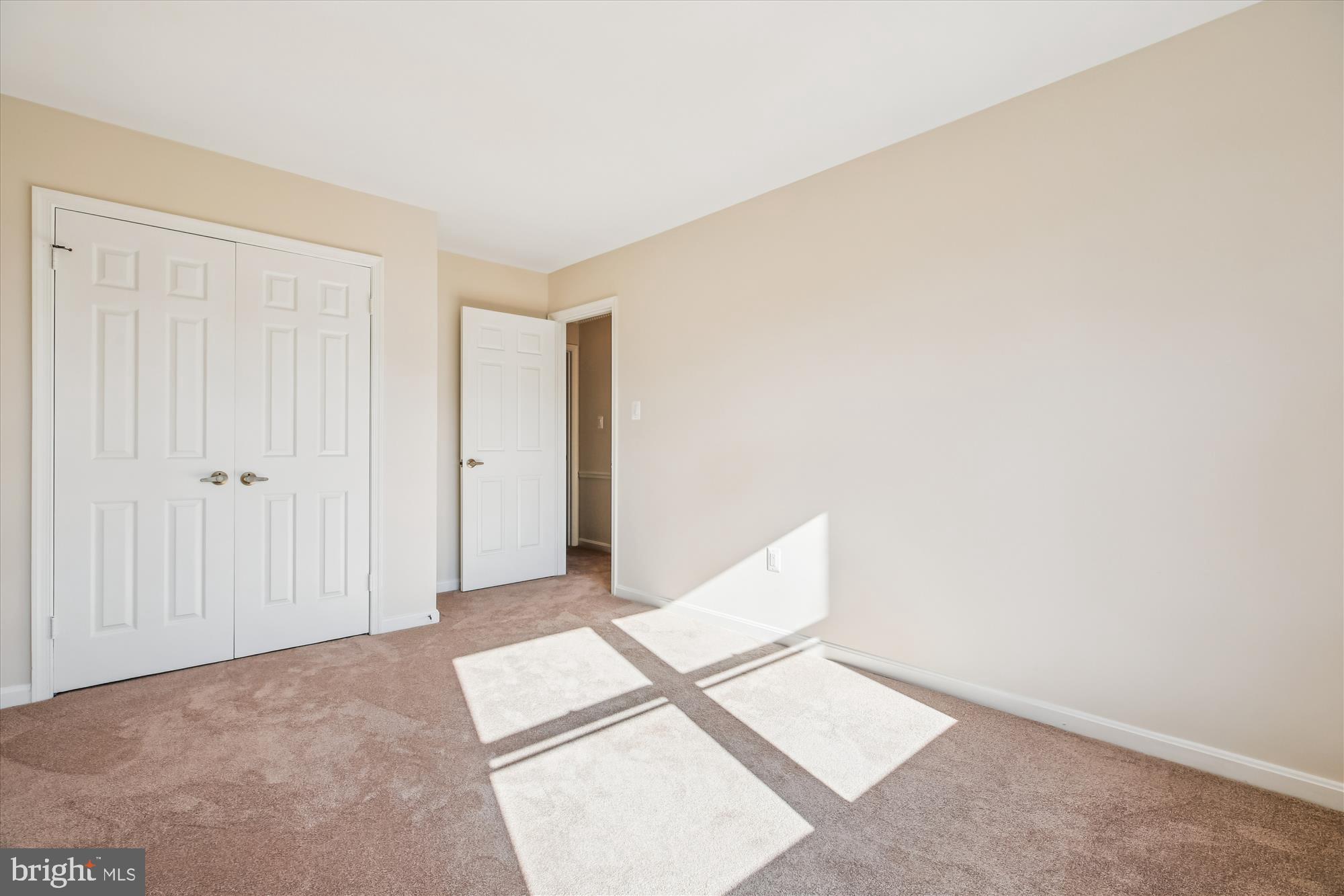 17 Locustwood Court Silver Spring, MD 20905 - Photo 53 of 72 a view of an empty room