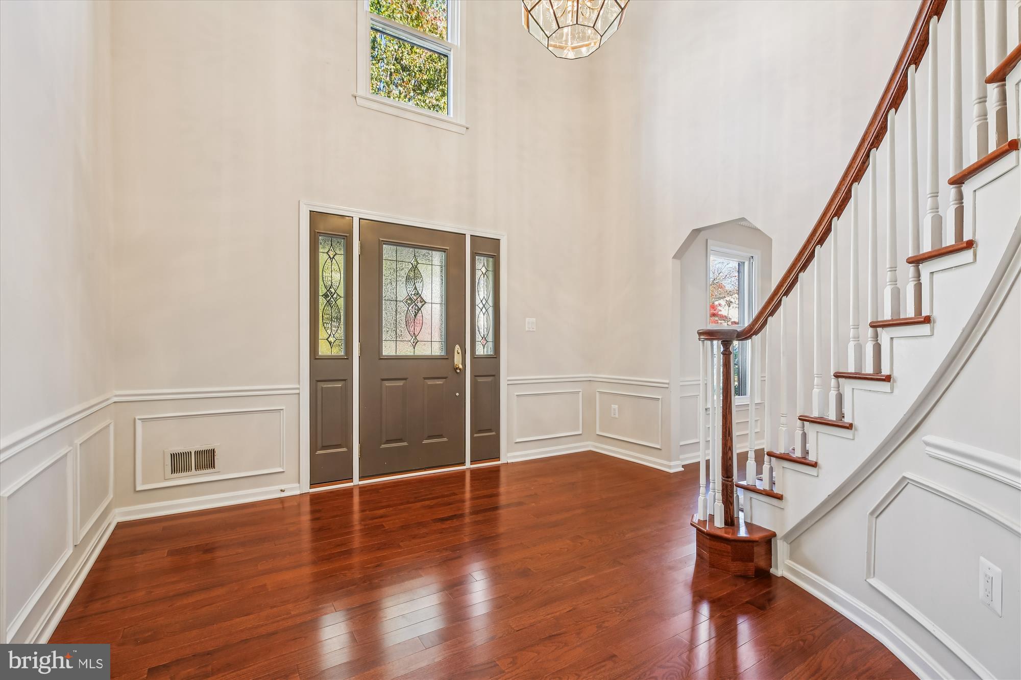 17 Locustwood Court Silver Spring, MD 20905 - Photo 7 of 72 a view of an entryway with wooden floor