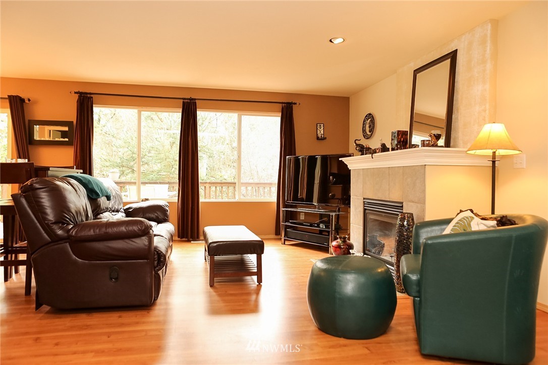 2326 194th Street Southeast Bothell, WA 98012 - Photo 2 of 16