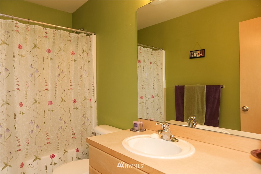 2326 194th Street Southeast Bothell, WA 98012 - Photo 12 of 16