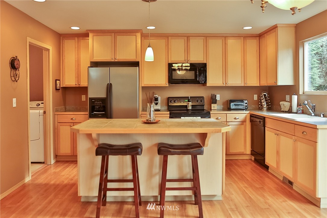2326 194th Street Southeast Bothell, WA 98012 - Photo 3 of 16