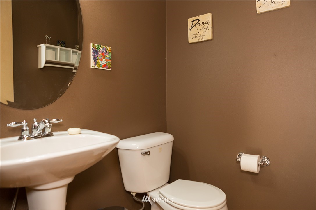 2326 194th Street Southeast Bothell, WA 98012 - Photo 6 of 16