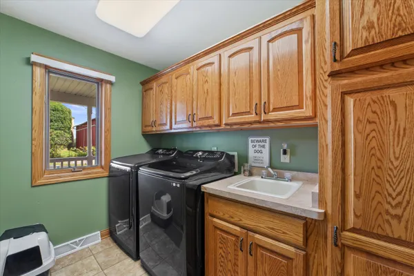 $1,149,000 | N4554 Lakeview Road, Hustisford, WI 53034