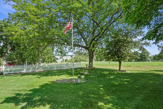 $1,249,900 | N4554 Lakeview Road, Hustisford, WI 53034