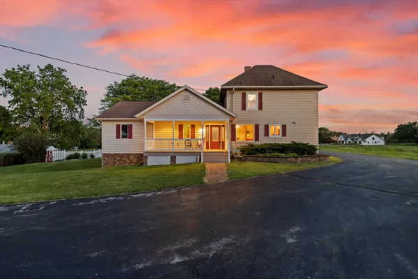 $1,149,000 | N4554 Lakeview Road, Hustisford, WI 53034