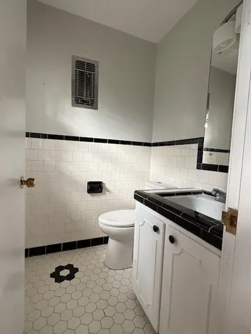 $315,000 | 5988 Highway 31 West, Portland, TN 37148