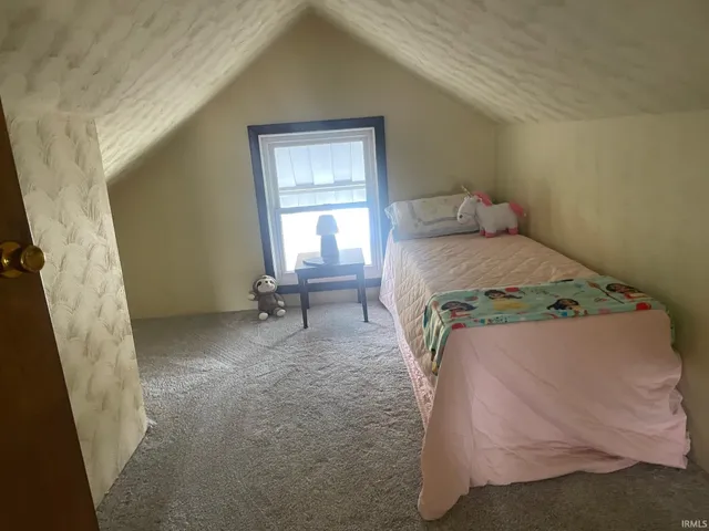 $169,900 | 212 South Michigan Street, La Paz, IN 46563