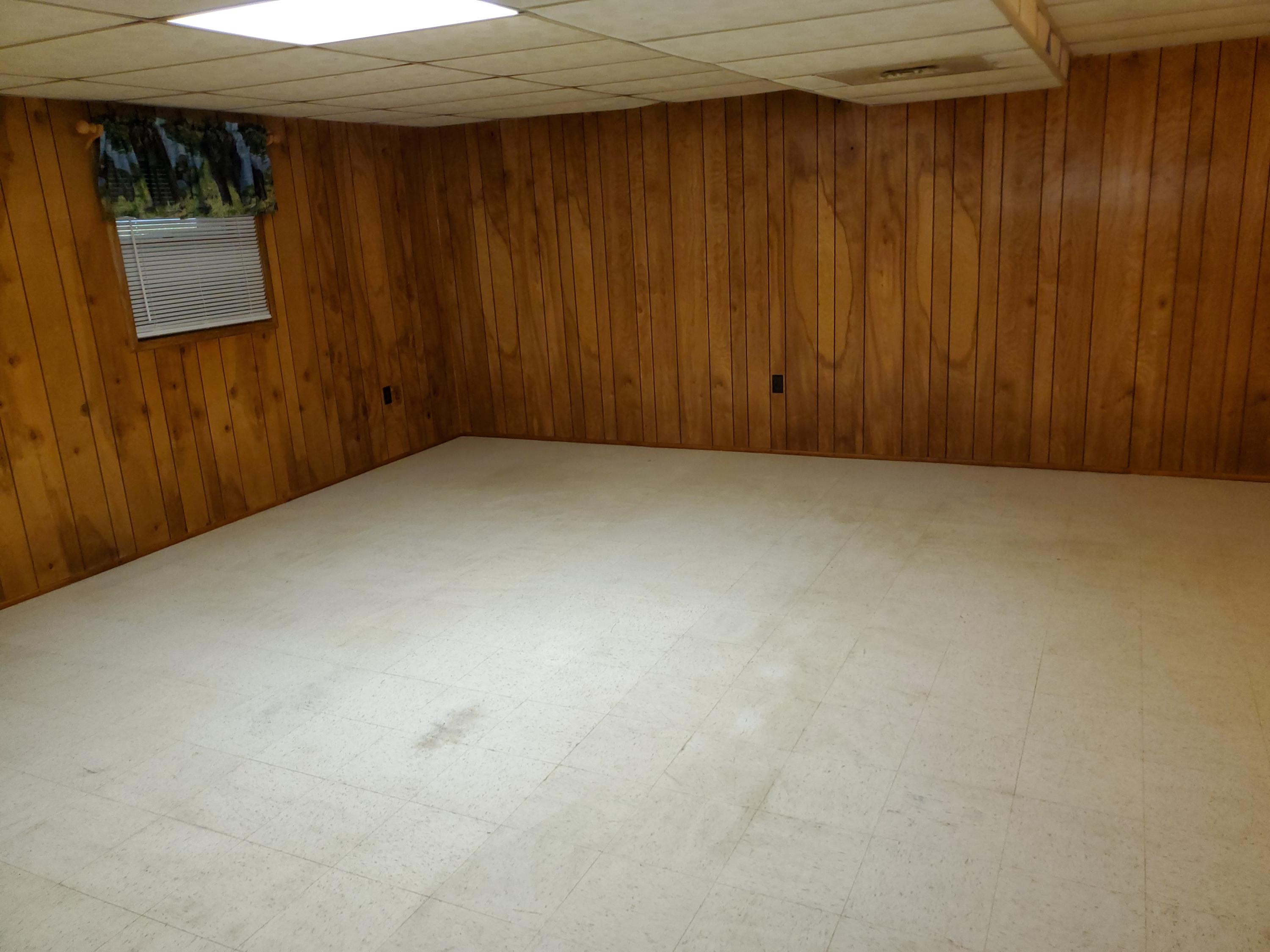 3863 Fox Hollow Road Elliston, VA 24087 - Photo 17 of 25 Great room