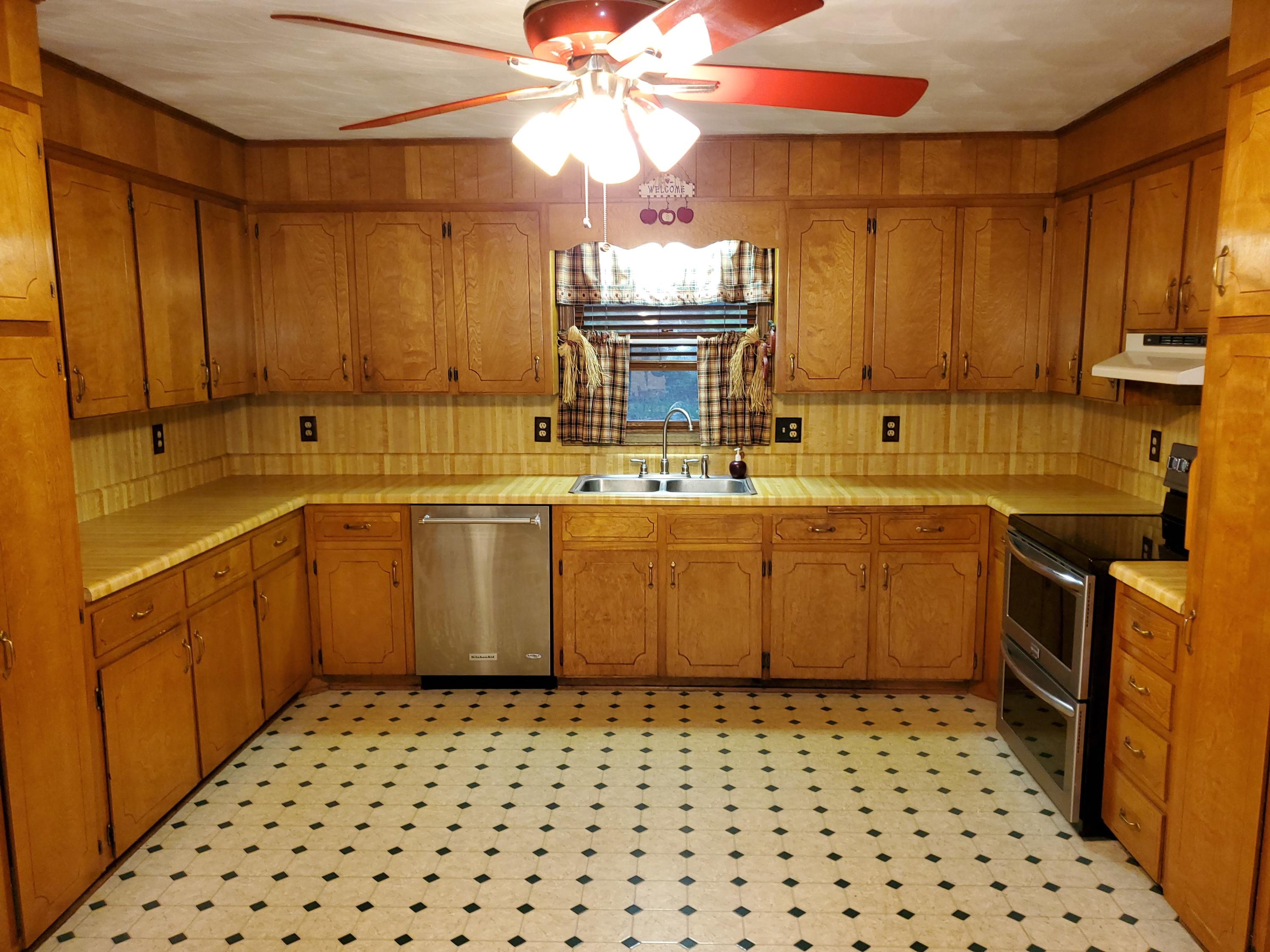 3863 Fox Hollow Road Elliston, VA 24087 - Photo 3 of 25 Kitchen