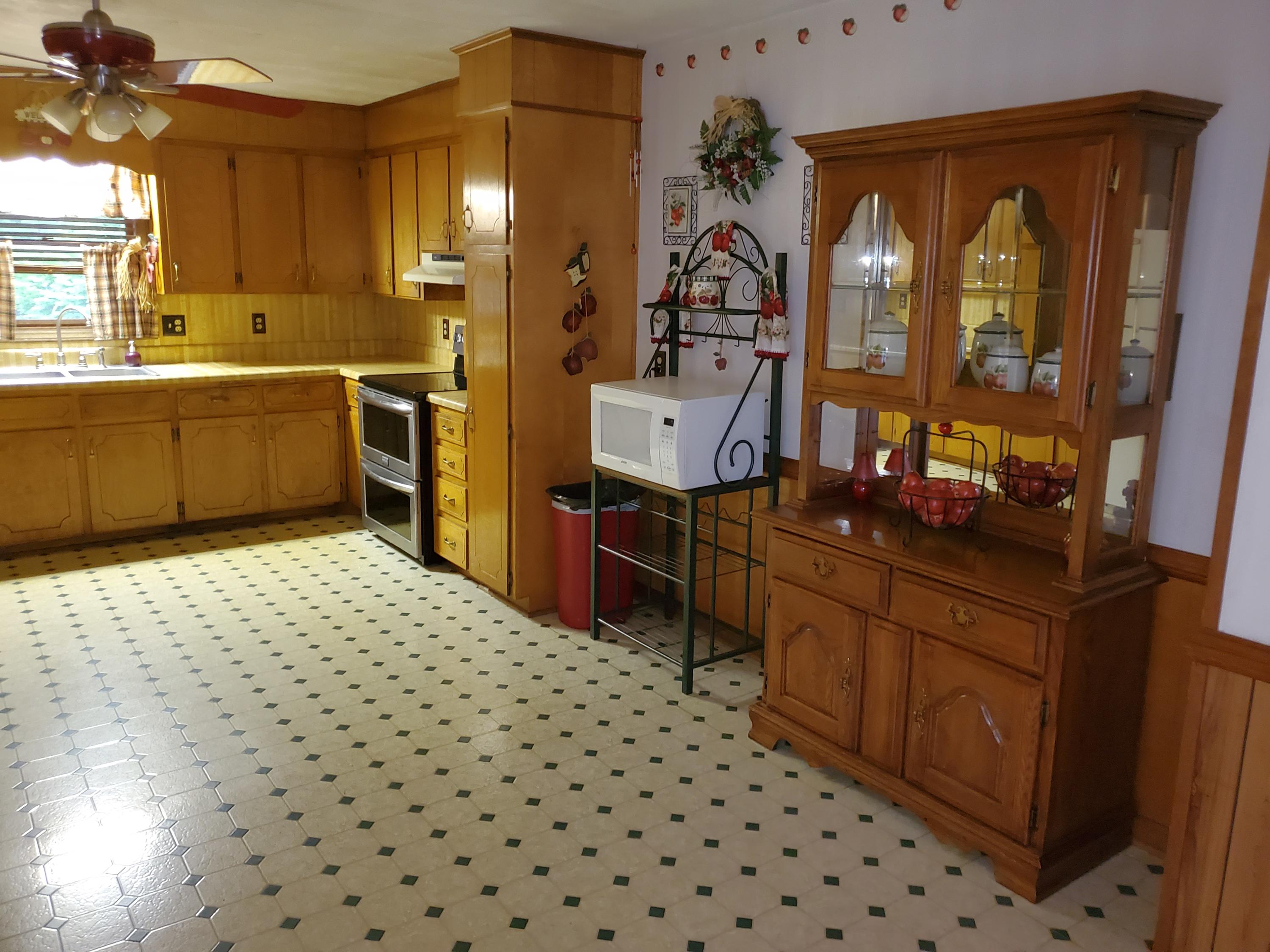 3863 Fox Hollow Road Elliston, VA 24087 - Photo 4 of 25 Kitchen