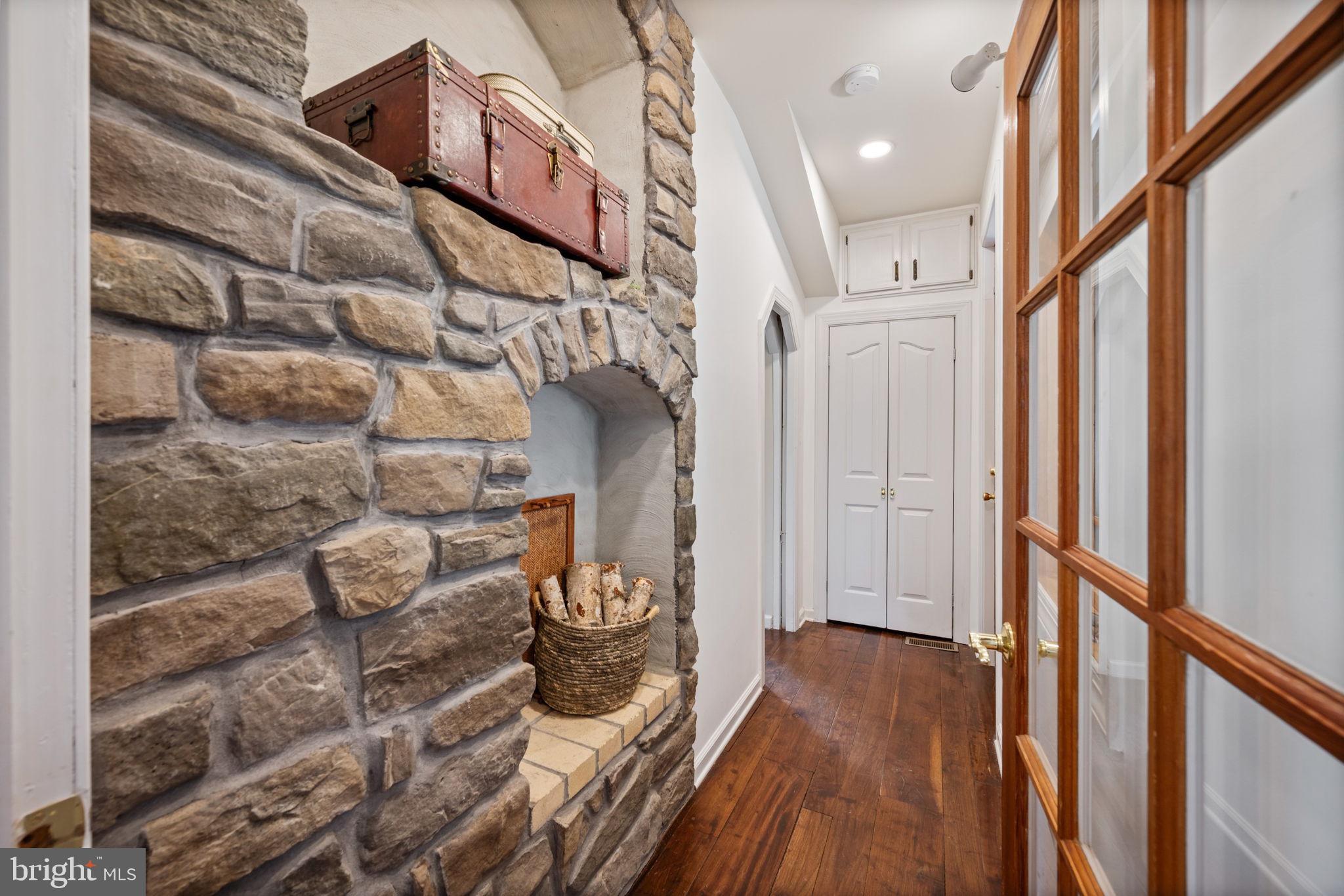 13403 Catoctin Furnace Road Thurmont, MD 21788 - Photo 14 of 60 a view of an entryway with wooden floor