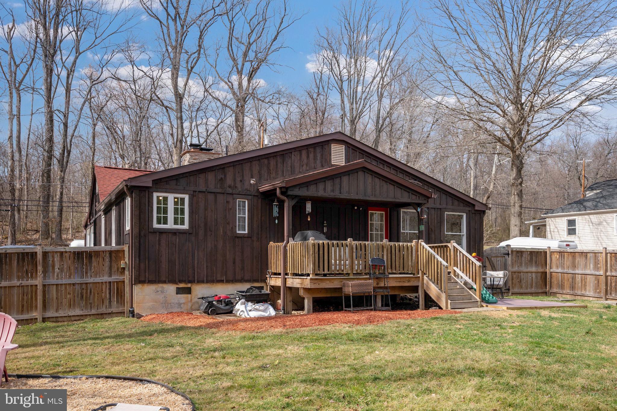 13403 Catoctin Furnace Road Thurmont, MD 21788 - Photo 40 of 60 a front view of a house with a yard