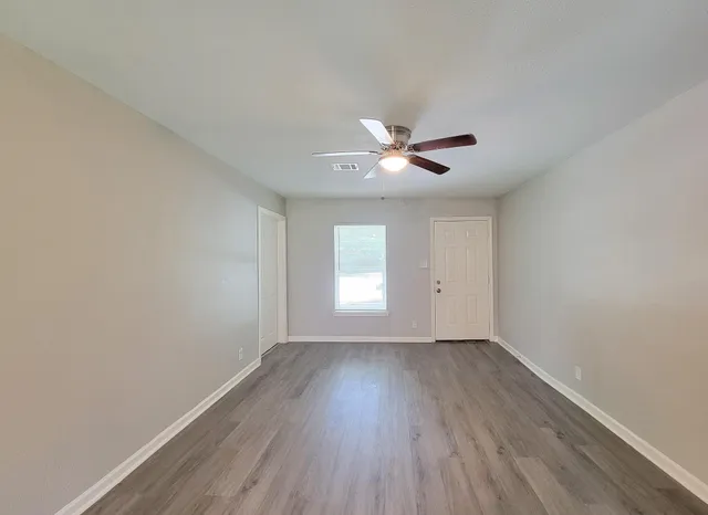 $1,725 | 2810 Forest Oaks Drive, Houston, TX 77017