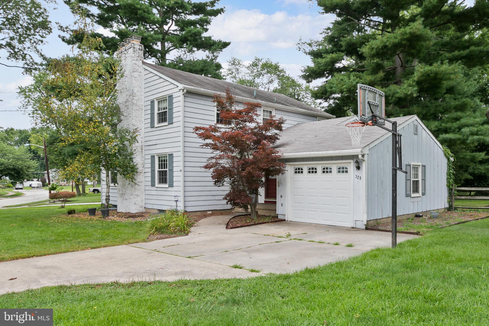 320 Wayland Road Cherry Hill, NJ 08034 - Photo 2 of 37 Driveway/Garage