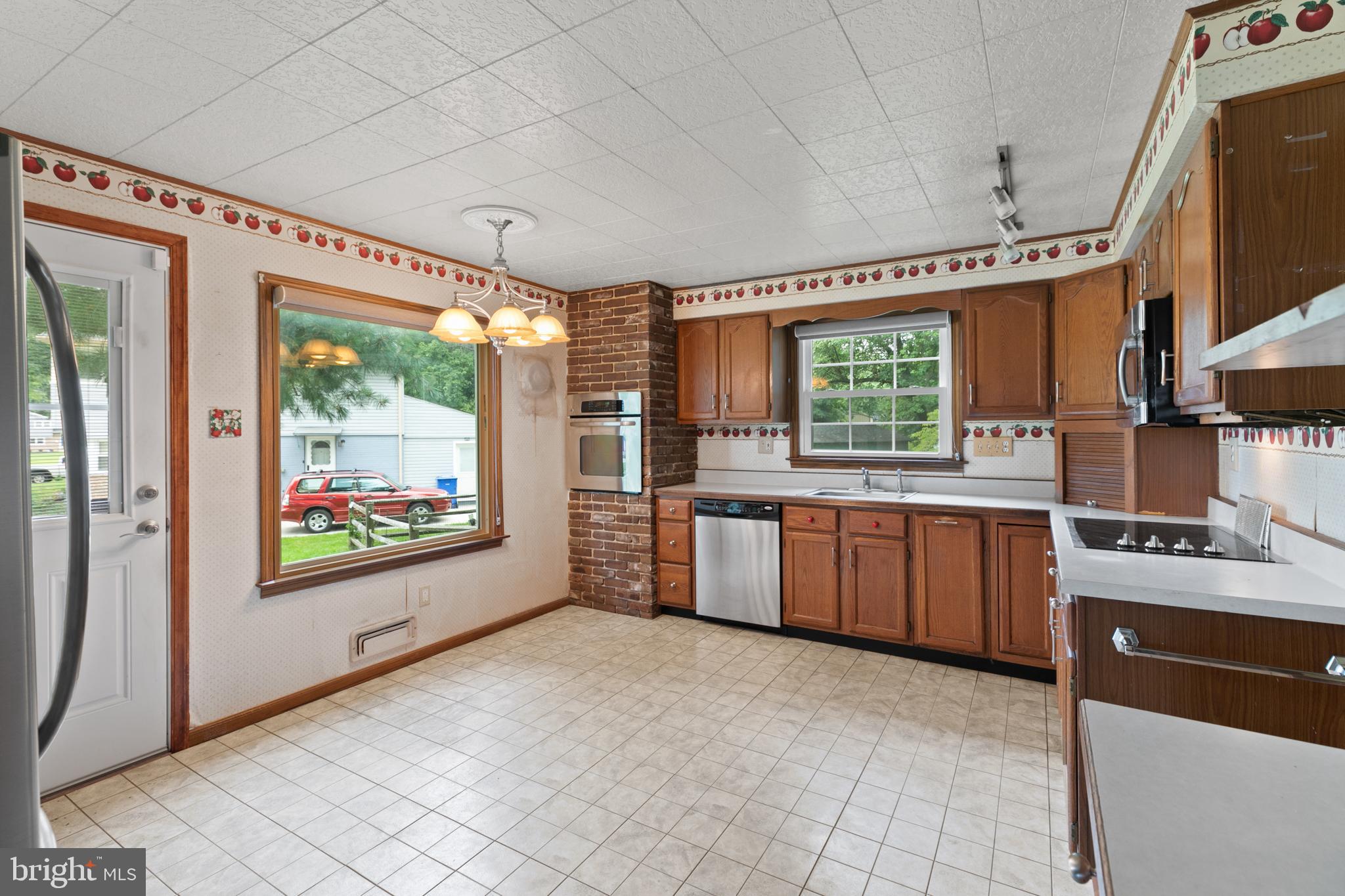 320 Wayland Road Cherry Hill, NJ 08034 - Photo 9 of 37 Gallery Image 9